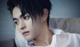 许凯爆料炫富视频,揭秘明星奢华生活背后的真相